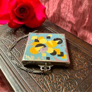 Vintage Art Deco Square Makeup Mirror Compact Powder Box with Wrist Chain